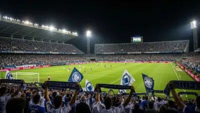 A qué hora juega la Universidad de Deportes?